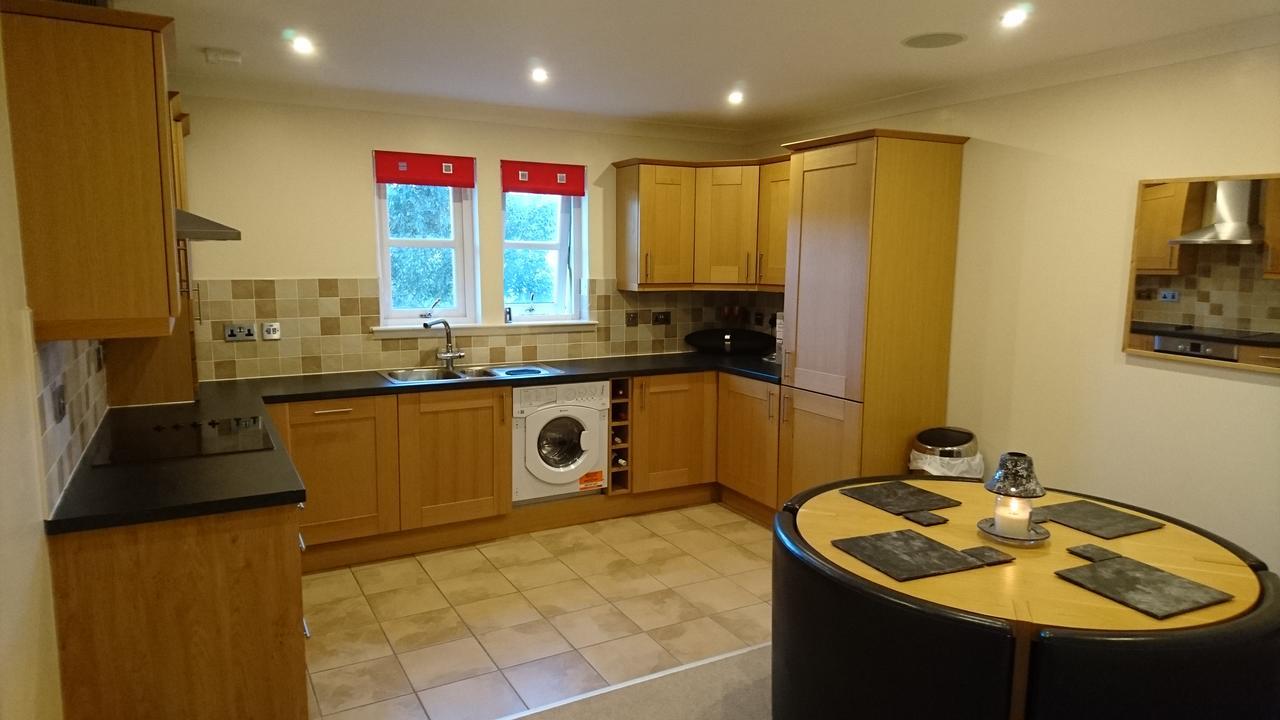 Crown Luxury Serviced Apartment Inverness Buitenkant foto