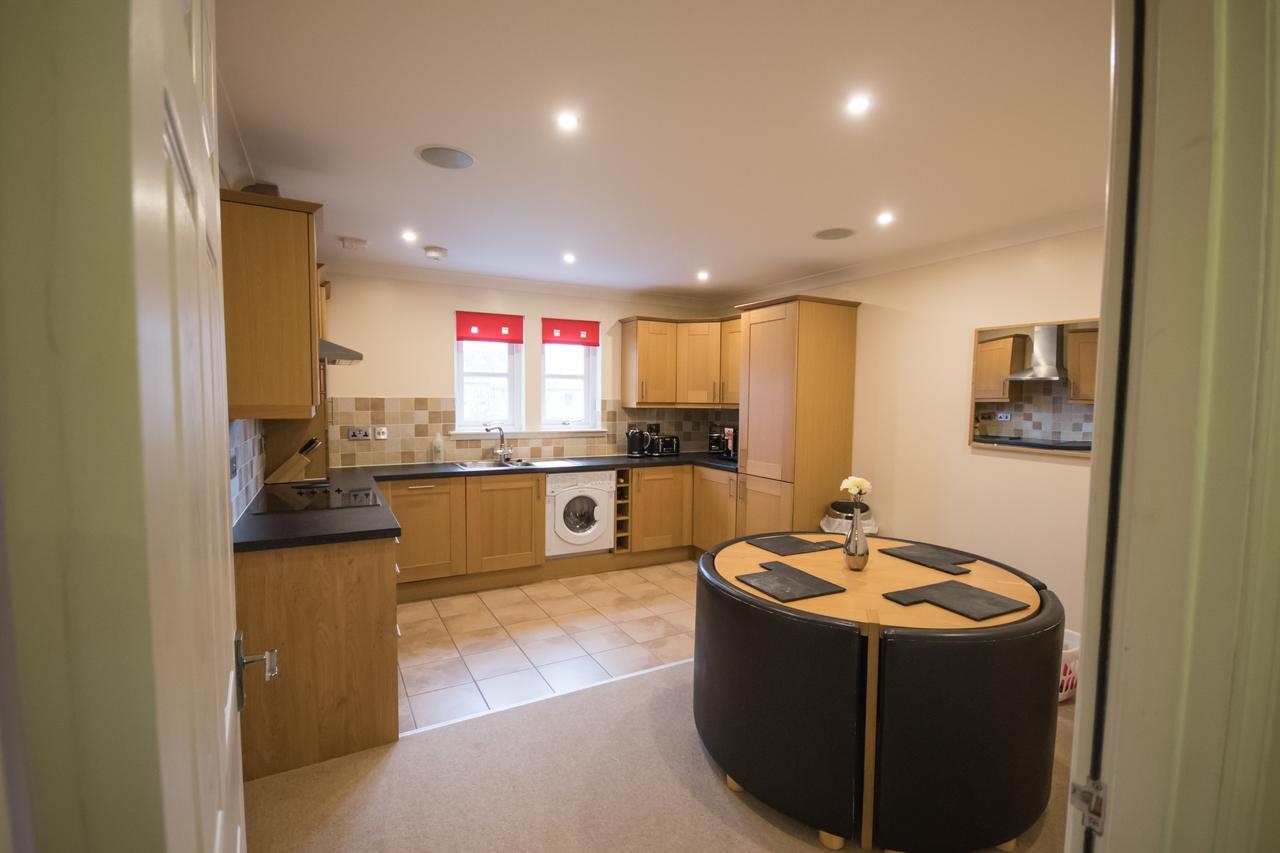 Crown Luxury Serviced Apartment Inverness Buitenkant foto