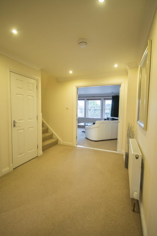 Crown Luxury Serviced Apartment Inverness Buitenkant foto