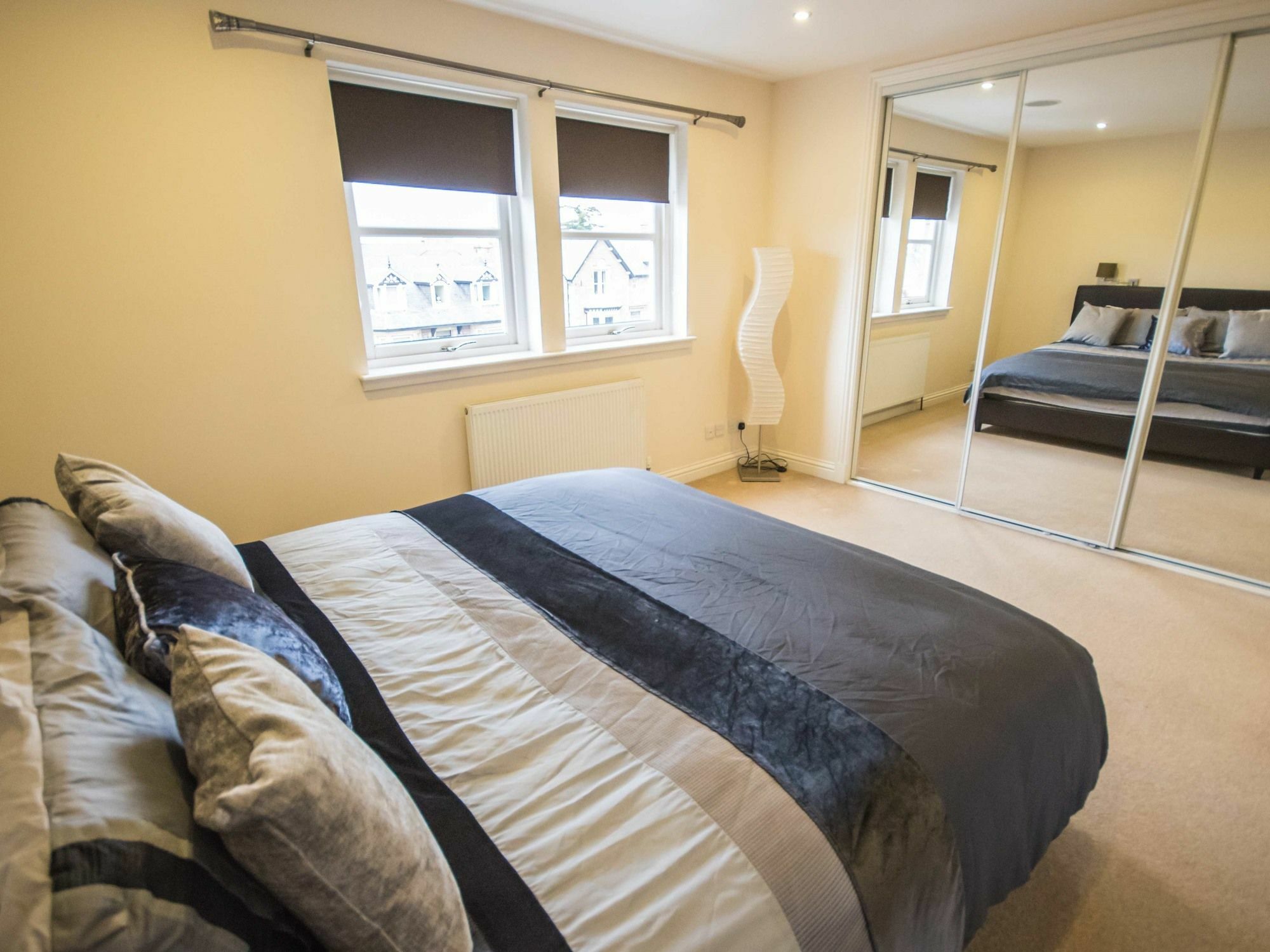 Crown Luxury Serviced Apartment Inverness Buitenkant foto